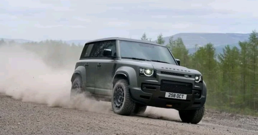 2025 Land Rover Defender OCTA