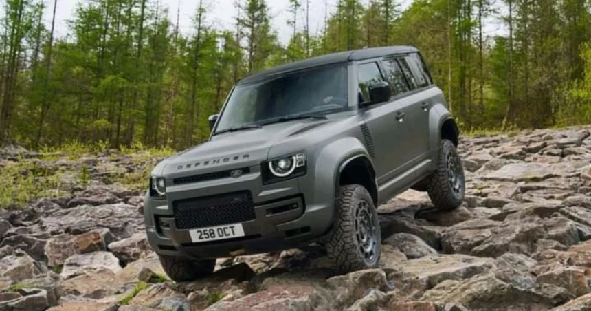 2025 Land Rover Defender OCTA