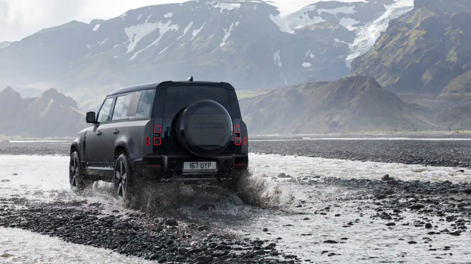 Land Rover Defender 110 V8 2023 года