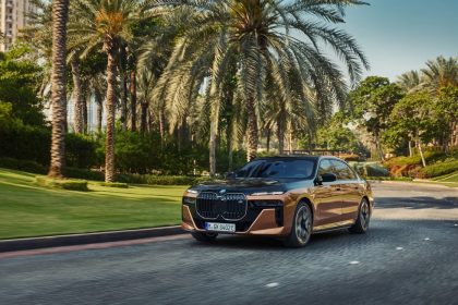 BMW i7 2024 года