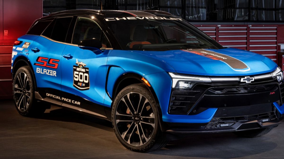 Chevrolet Blazer EV SS pace car