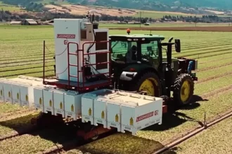 Carbon Robotics LaserWeeder G2