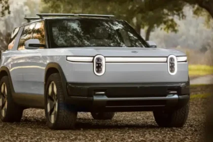2026 Rivian R2 front view
