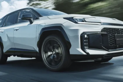 2026 Toyota RAV4 PHEV in Japan