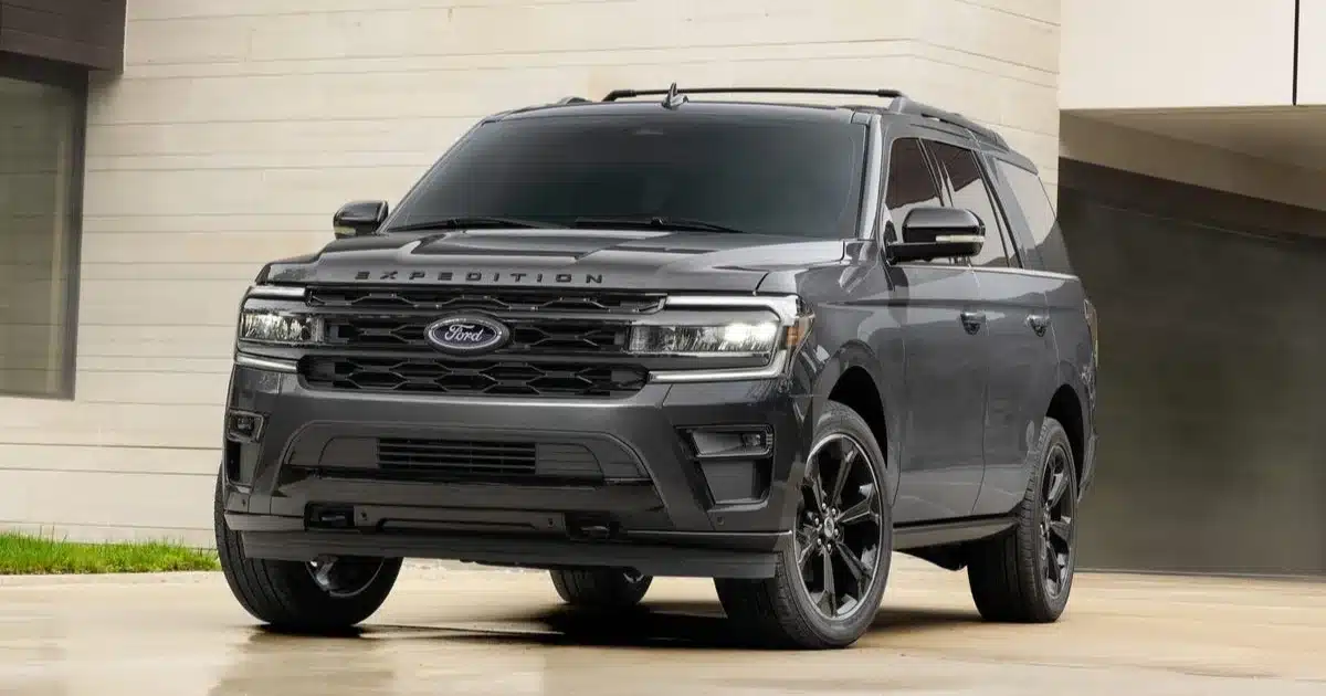 Over 548,000 Ford Expedition SUVs Recalled for Console Defect Over 548,000 Ford Expedition SUVs Recalled for Console Defect