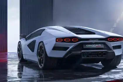 2022 Lamborghini Countach LPI 800-4 Review: Price, Performance, and Interior